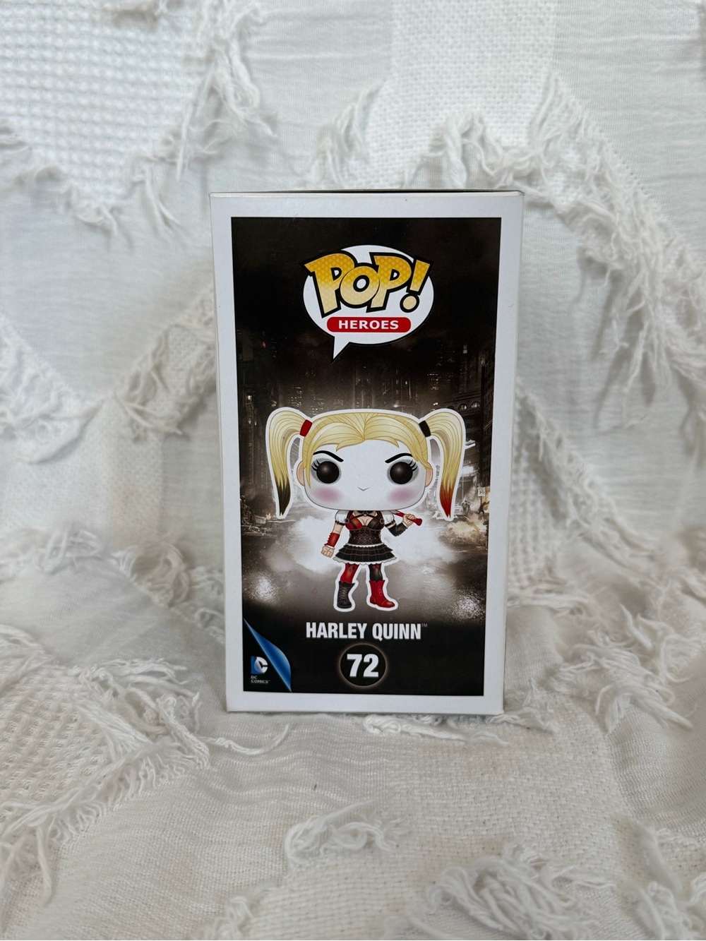 NWT Harley Quinn Batman Arkham Knight Pop Vinyl Figure - Picture 3 of 7